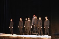 Mehmet Akif Ersoy, 'Vatan İçin Korkma'' Tiyatro Oyunuyla Anıldı