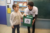 FAHRİ KORUTÜRK - Öğrenciler Atıkları Kaynağında Ayrıştırmayı Öğreniyor