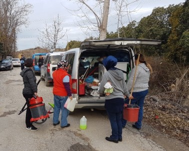 Virane Evde Yaşayan Kardeşlere Antaya Büyükşehir Belediyesi Sahip Çıktı