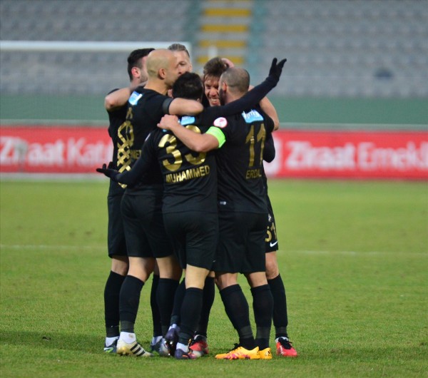 Osmanlıspor deplesmandan eli dolu döndü