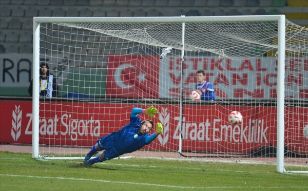 Osmanlıspor deplesmandan eli dolu döndü