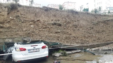 Alanya'da İstinat Duvarı Çöktü