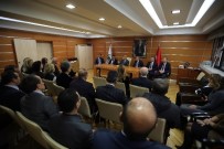 MEHMET KARTAL - Başkan Yaşar, Ekibiyle 2016'Yı Değerlendirdi