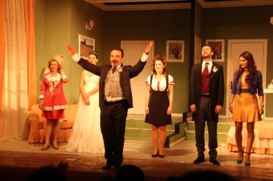 Bergama'da 'Şahane Düğün' Kapalı Gişe