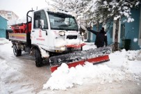 KAR KÜREME ARACI - Bilecik Belediyesi 150 Personel Ve 17 Araç İle Karla Mücadele Ediyor