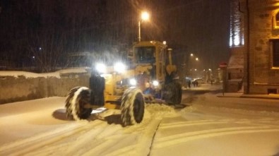 Seyitgazi Belediyesi Ekiplerinin Karla Mücadelesi