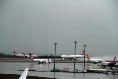 Uçuş Kısıtlaması Yüzde 25'E Çıkarlıdı