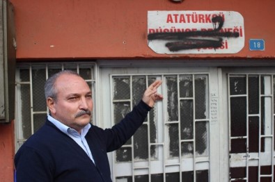 ADD Uşak Şubesi Tabelasına Saldırı