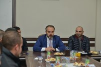 ALINUR AKTAŞ - Aktaş Engelli Personeli Unutmadı