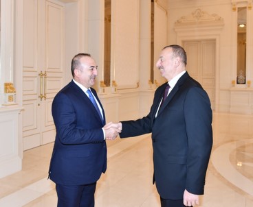 Bakan Çavuşoğlu Aliyev'le Görüştü