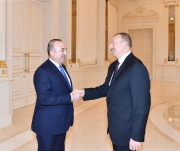 Bakan Çavuşoğlu, Azerbaycan Cumhurbaşkanı Aliyev'le Görüştü