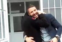 KAMYONCU - Otizmli Öğrencisini Mutlu Etmek İçin Okula Kamyon Getirdi