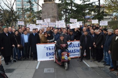 Trabzon'da 'Yeter Ki Gönüller Engelli Olmasın' Sloganıyla Yürüyüş Düzenlendi
