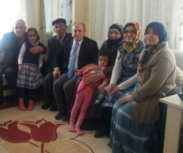 AK Parti'den Şehit Ailesine Ziyaret