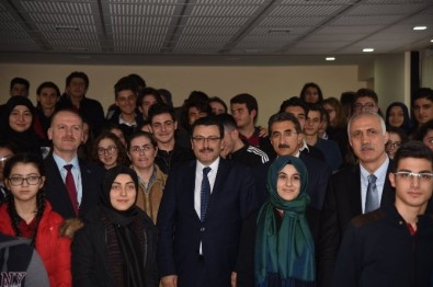 Başkan Genç, Sosyal Bilimler Lisesi Öğrencileri İle 15 Temmuz'u Konuştu