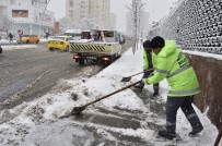 Başkent'te Karla Mücadeleye Devam