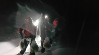 Karda Mahsur Kalan Adam İçin Eşi İnstagramdan Yardım İstedi, NAK Ekibi İmdada Yetişti