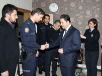 ÇAM SAKıZı - Onar, Emniyet Personeline Hediye Verdi