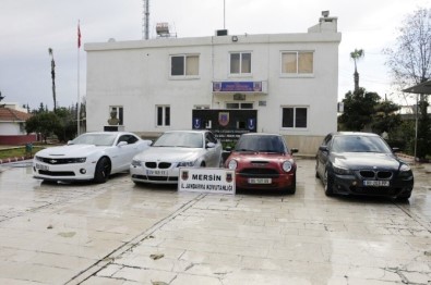 Sahte Belgelerle Türkiye'ye Getirilen 4 Otomobil Ele Geçirildi