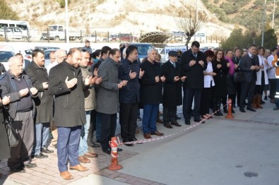 Söke Devlet Hastanesi Yönetimi Şehitler İçin Hayır Dağıttı