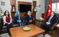 HALK BANKASı - Vali Taşyapan'dan Şehit Çocuklarına Bilgisayar