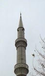 YILDIRIM DÜŞTÜ - Alanya'da Minareye Yıldırım Düştü