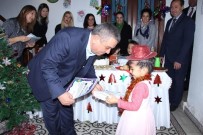 KAYALı - Başkan Kayalı, Minik Öğrencilerin Sertifika Sevincine Ortak Oldu