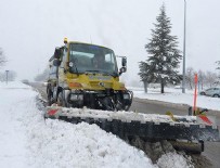 KAR KÜREME ARACI - Başkentte karla mücadele