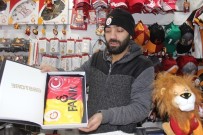 NOSTALJI - Galatasaray Tırında En Çok İlgiyi Nostalji Formalar Görüyor