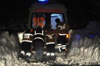 Hastalara Ulaşmak İçin Seferber Oldular Açıklaması 1.5 Metre Karda 10 Saat Yol