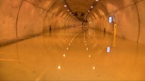 İstanbul'da Tüneli Su Bastı