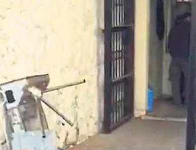 İzmir'de geneleve konulan turnike kriz yarattı