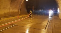 Sarıyer-Çayırbaşı Tüneli'ni Su Bastı, Yol Trafiğe Kapatıldı