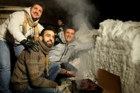 Uludağ'da Kar Üstünde Mangal Keyfi
