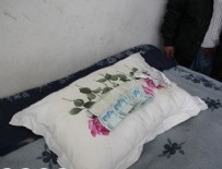 AHMET DURSUN - Yardım için verilen yastıktan para çıktı