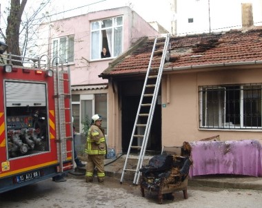 Bandırma'da Ev Yangını
