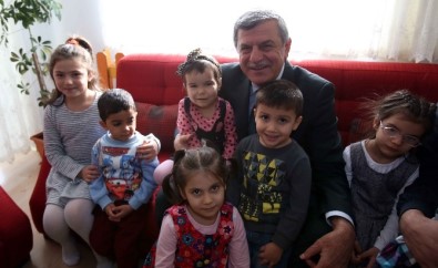 Başkan Karaosmanoğlu,''Sevgi Evleri Devletimizin Şefkatli Yuvalarıdır''