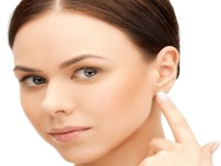 KULAK AMELİYATI - Çocuğunuzun Kulaklarını Boşuna Sarıp Bantlamayın