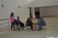 NURULLAH AKTAŞ - Engellilerin Sorunlarına Tiyatro Oyunuyla Dikkat Çektiler