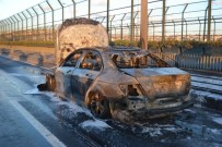 OTOMOBİL YANGINI - Haliç Köprüsü'nde otomobil alev alev yandı