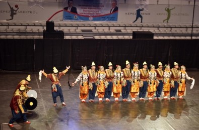 Halk Dansları Yarışması Kepez'de Yapıldı