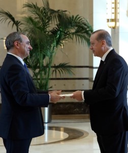 İsrail Büyükelçisi Cumhurbaşkanı Erdoğan'a Güven Mektubu Sundu