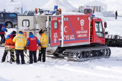 Kar Ve Tipi Nedeniyle Mahsur Kalan 42 Hasta Kurtarıldı