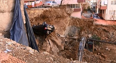 Maltepe'de Göçük Açıklaması 7 Katlı Bina Boşaltıldı