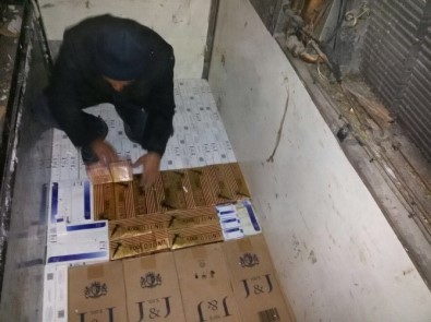 TIR Dorsesine Zulalanmış 53 Bin Paket Kaçak Sigara Yakalandı