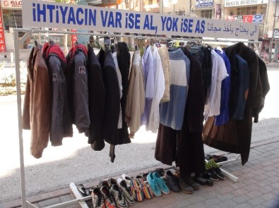 Yozgat'ta 'İhtiyacın Varsa Al Yoksa As' Kampanyası Yoğun İlgi Görüyor