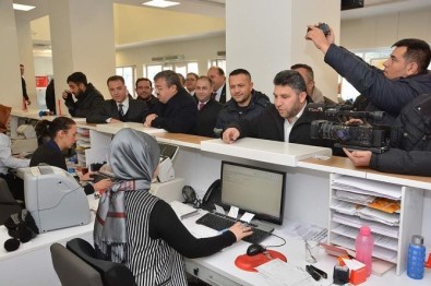 AK Partililerden 'Dövizini Bozdur, Oyunu Boz' Kampanyasına Destek