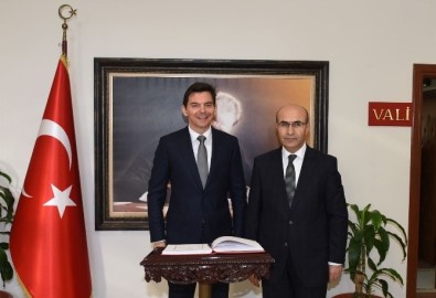 Avustralya Büyükelçisi Larsen Adana'da