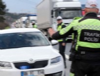 TEPE LAMBASI - Çakar lambaya 192 TL ceza ve bir süre trafikten men