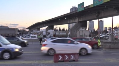 Mahmutbey Gişelerinde Yıkım Başladı